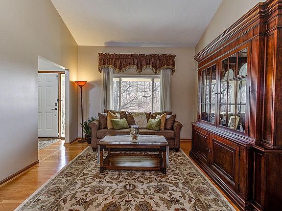 3rd image of 8034 Putting Green Ln