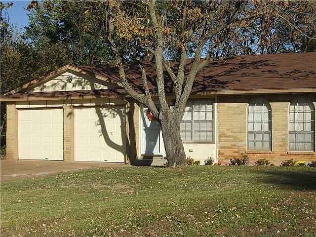 Home for Sale in Mustang, Oklahoma $95,000