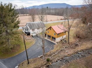 960 Creek Rd, Bangor, PA 18013