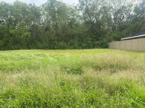 1637 Heights Dr, Saint Bernard, LA 70085