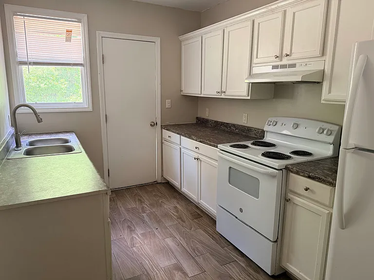 3661 Wylly Ave — Photo 5