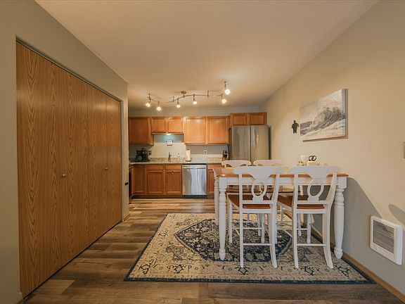 3rd image of 24 Diane Rd APT C