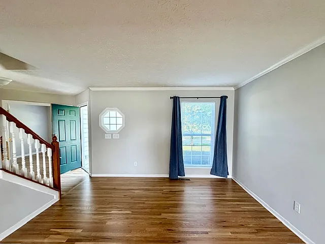 9335 Cadogan Ct — Photo 5
