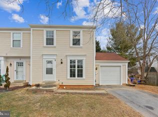 1 Filbert Ct, Gaithersburg, MD 20879