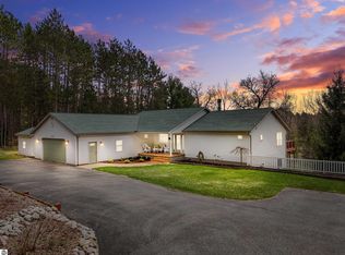 1660 High Rd, Roscommon, MI 48653