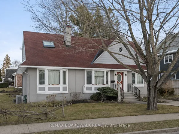 961 Kingsmere Ave, Ottawa, ON K2A 3K3