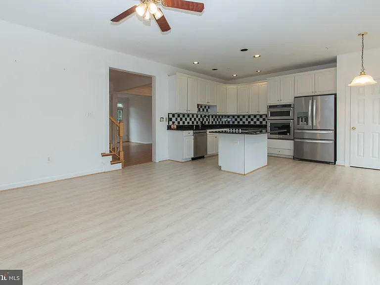 13559 Flowerfield Dr — Photo 7