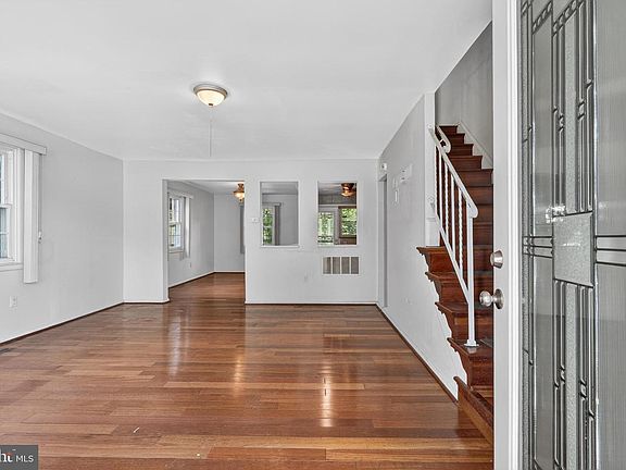 2nd image of 1149 Pelham Wood Rd