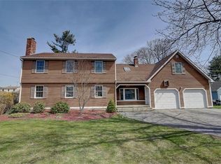 345 Potters Ave, Warwick, RI 02886