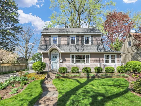 513 S Chicago Ave, Champaign, IL 61821