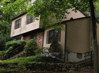 54 Bender Rd, Westtown, NY 10998