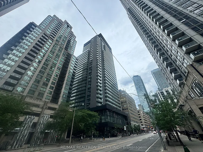 770 Bay St #712 — Photo 1