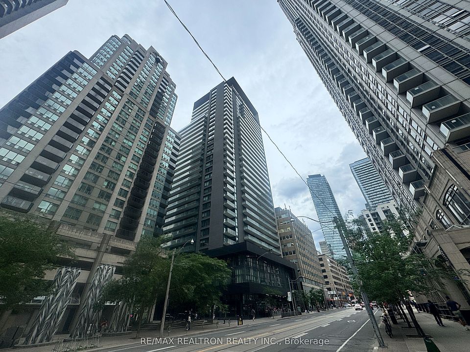 1st image of 770 Bay St #712