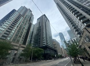 770 Bay St #712, Toronto, ON M5G0A6