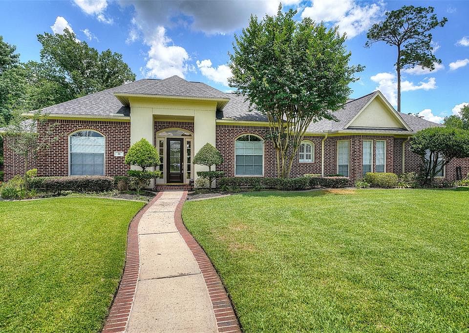 1st image of 26 Villa Bend Dr