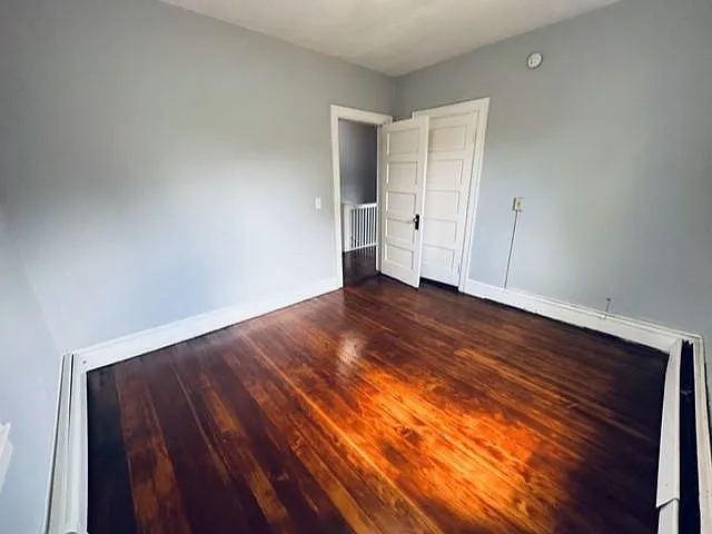 547 E Main St — Photo 8