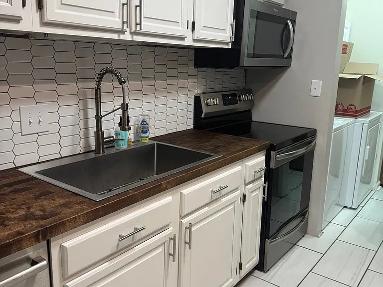 1005 Southwood Dr #6 — Photo 22