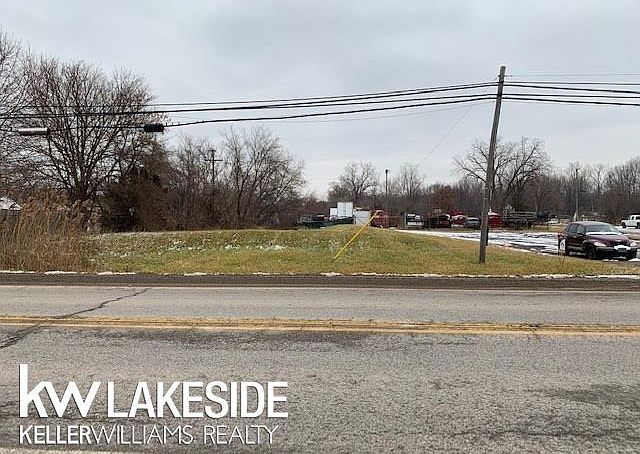 2nd image of 22357 Fifteen Mile Rd