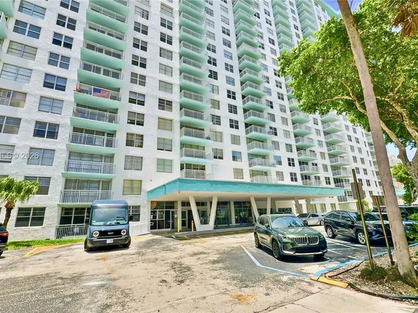 301 174th St APT 1907, Sunny Isles Beach, FL 33160