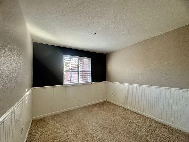 304 Esplanade Cir — Photo 24