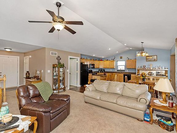 4th image of 615 Deer Ridge Dr NW