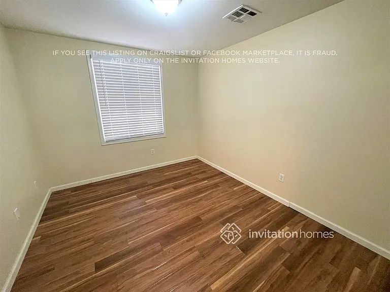 4084 E Windsor Dr — Photo 8
