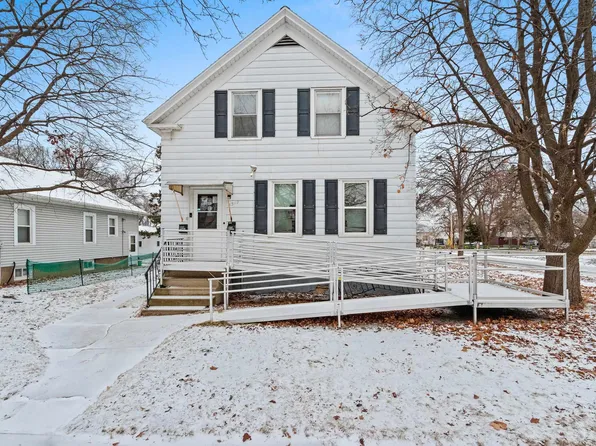 1367 Day St, Green Bay, WI 54302