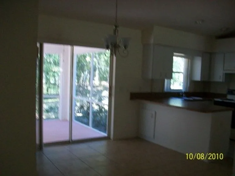 1471 E Saint James Loop — Photo 3
