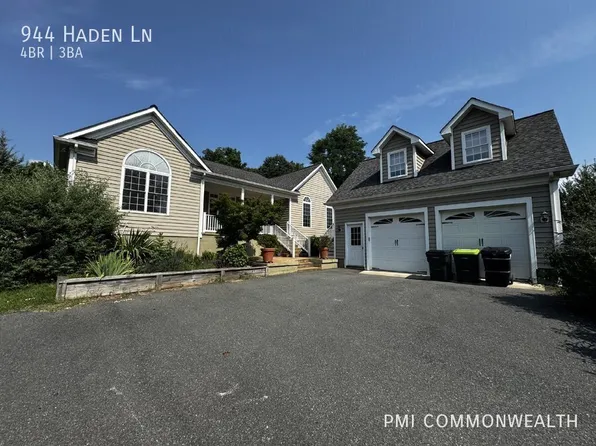 944 Haden Ln, Crozet, VA 22932