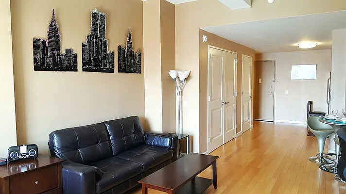 Rented by New York Residence | media 131