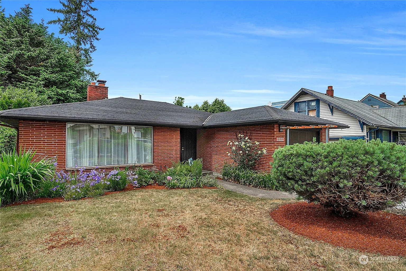 1522 Lombard Avenue photo 1