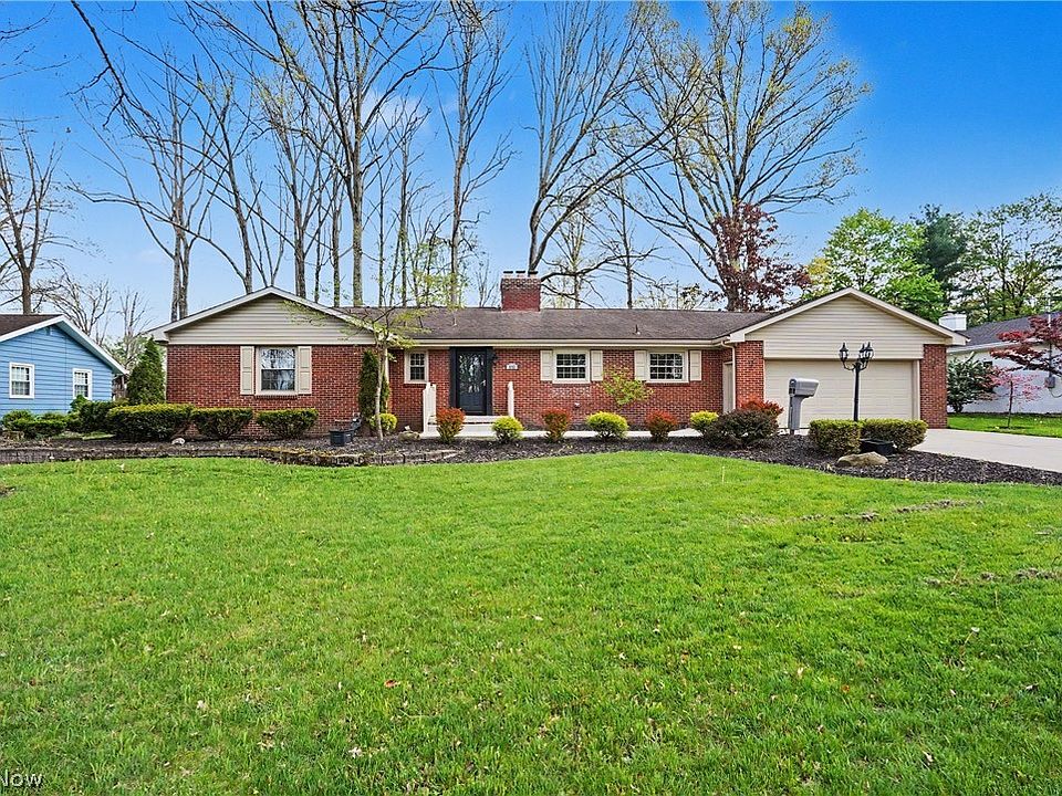 1st image of 295 Sleepy Hollow Dr