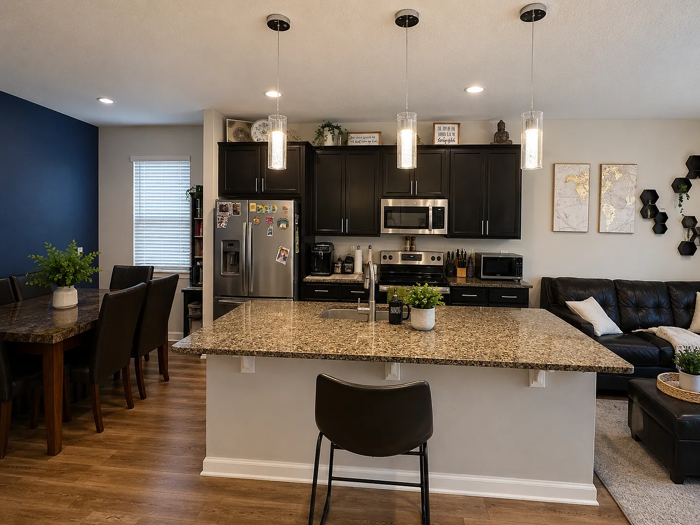 Beautiful 3BR/2BA Home with Outdoor Kitchen, Solar Panels & Fenced Yard | Northridge Estates — Photo 2
