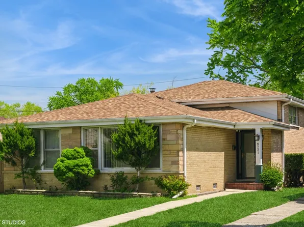 8231 Harding Ave, Skokie, IL 60076