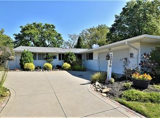 25515 Bryden Rd, Beachwood, OH 44122