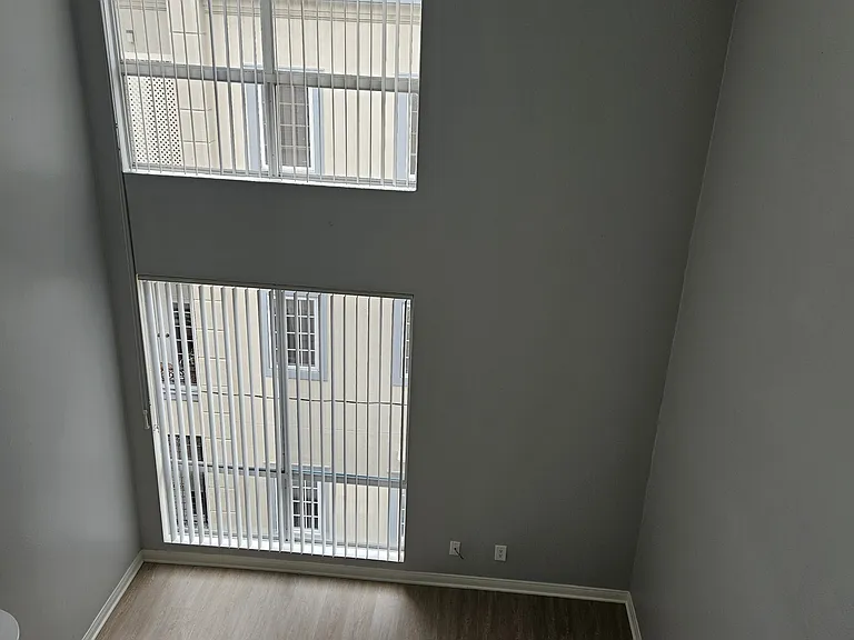 1375 Midvale Apartments — Photo 43