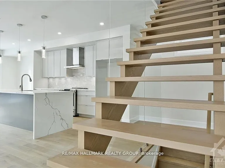 484 Woodland Ave — Photo 6