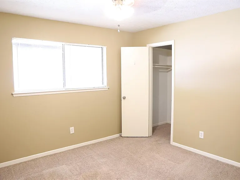 2215 Silver Falls Dr — Photo 9
