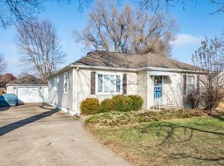 5445 NW 62nd Ave, Johnston, IA 50131