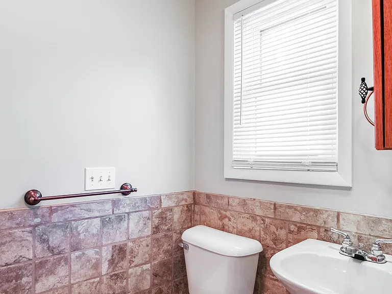7 Summit Cir — Photo 18
