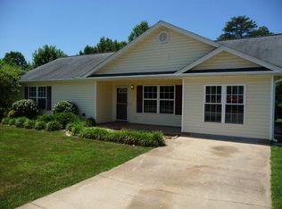 29 Laws Ln, Piedmont, SC 29673