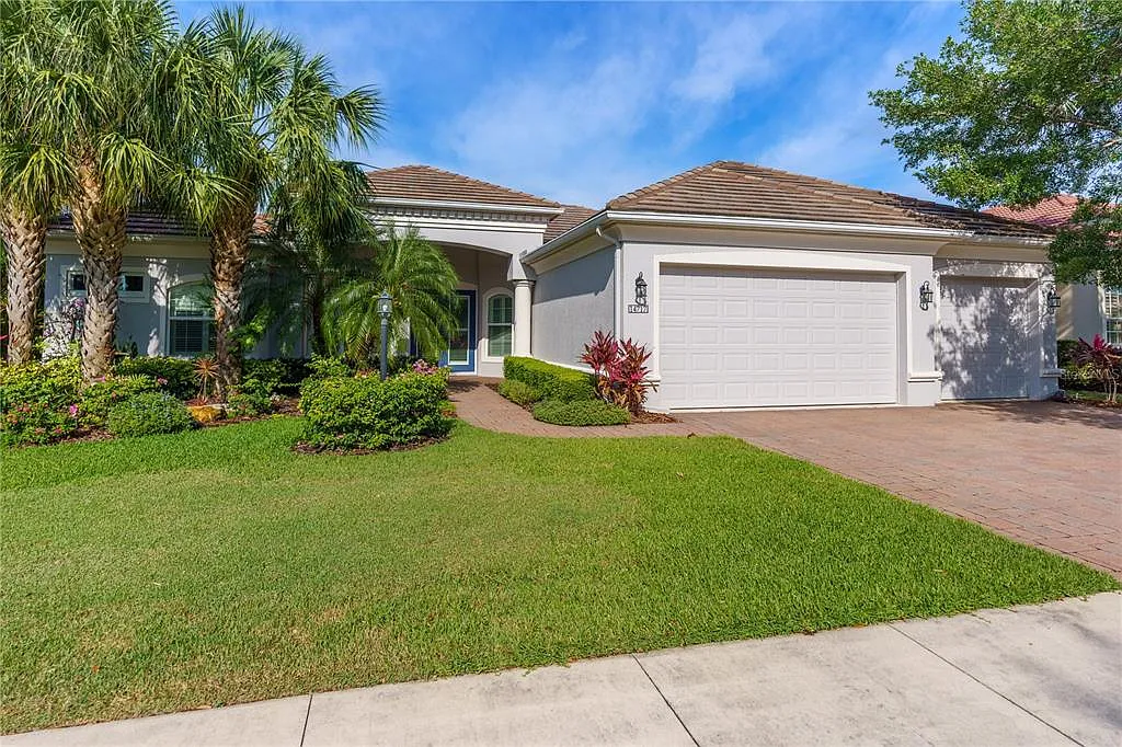 4 bed, 3.0 bath, 3289 sqft, $6,000 — Photo 1
