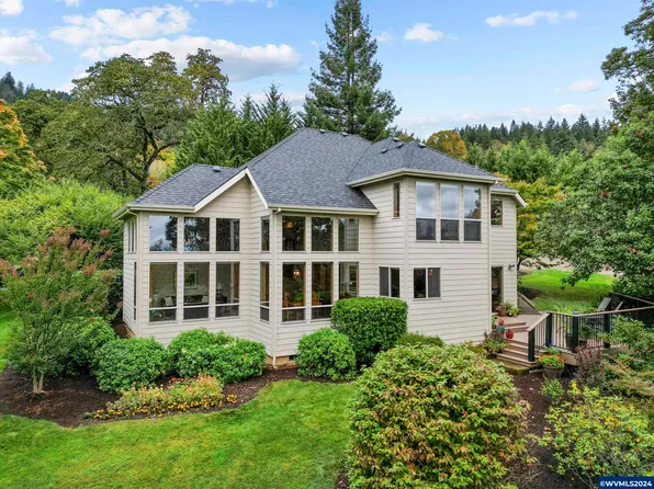 6620 NW Burgundy Dr, Corvallis, OR 97330
