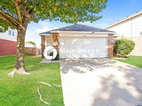 6709 Waterhill Ln, Fort Worth, TX 76179
