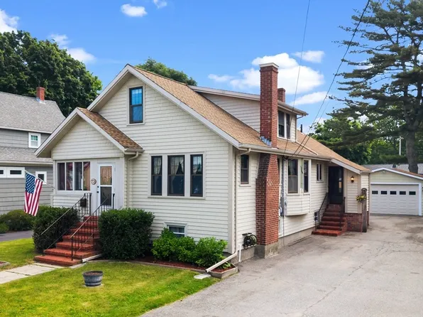 73 Chestnut St, Fairhaven, MA 02719