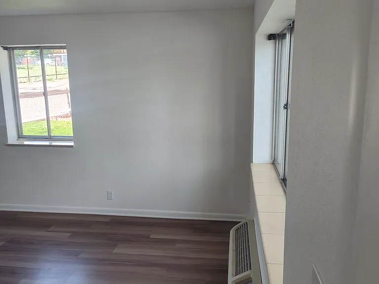 5026 W 8th Ave — Photo 3