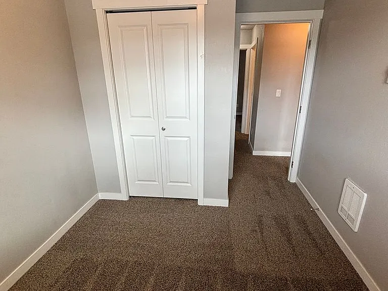 1520 Gabriela Ct NE — Photo 17