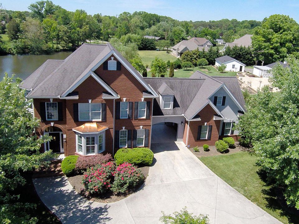 1st image of 1307 Stonehenge Dr