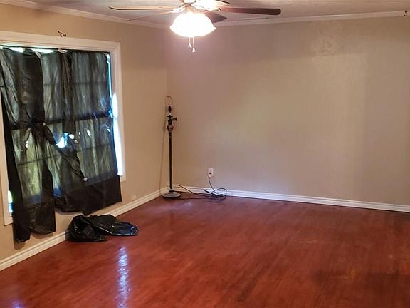 5th image of 131 W Jewel Dr