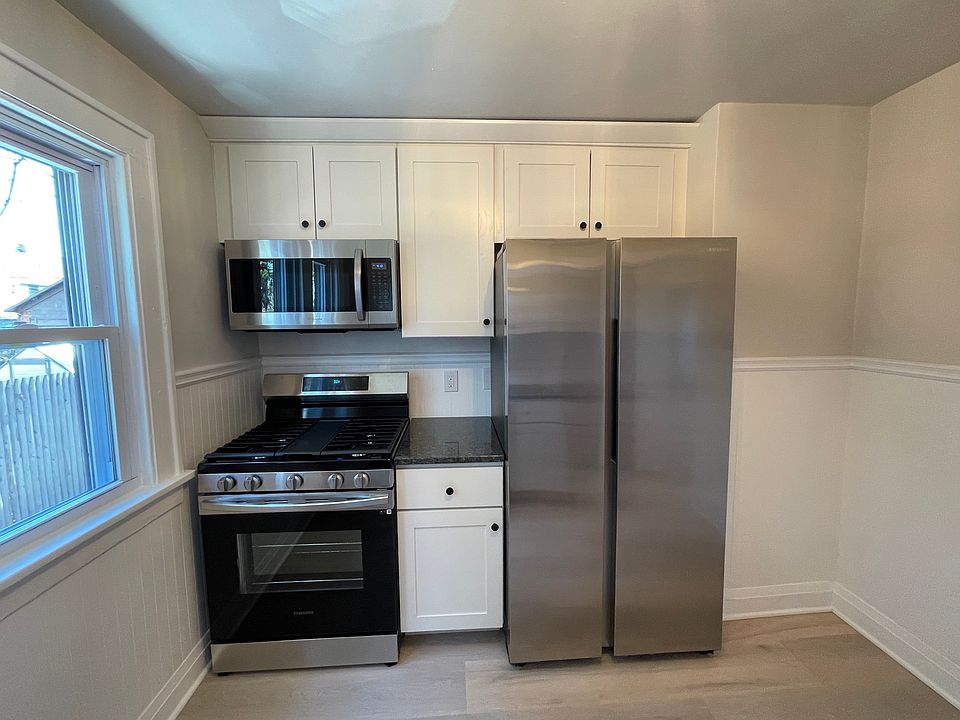 1st image of 215 Saint Lawrence Ave Unit 1